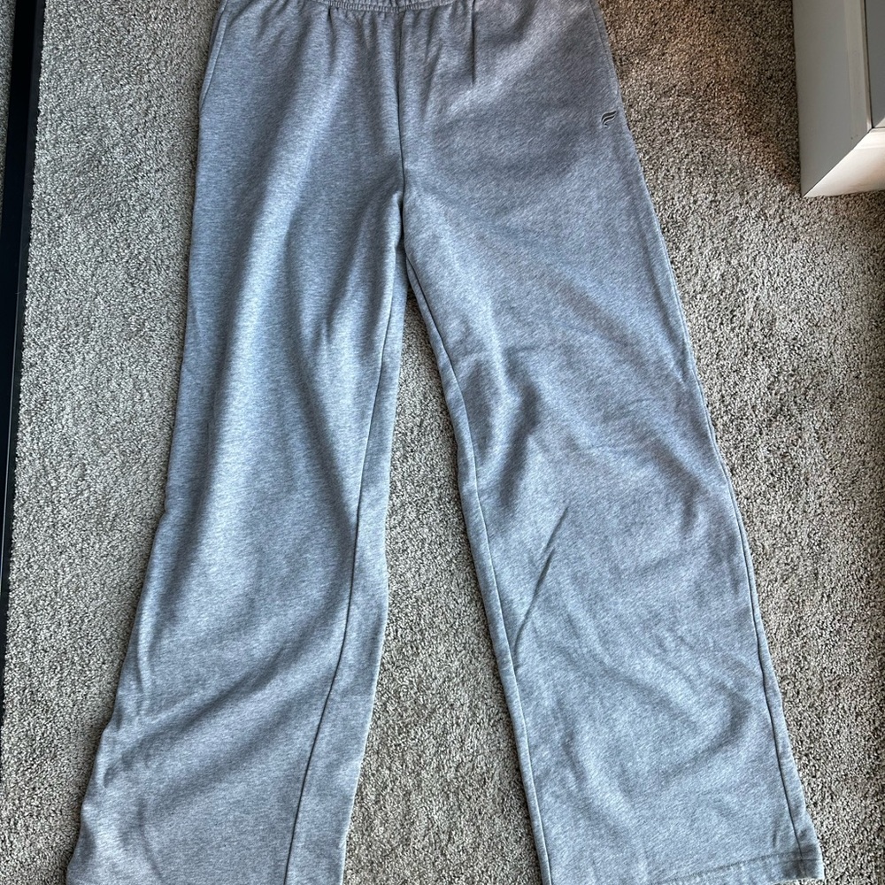 Fabletics Gray Sweatpants Comfortable Joggers